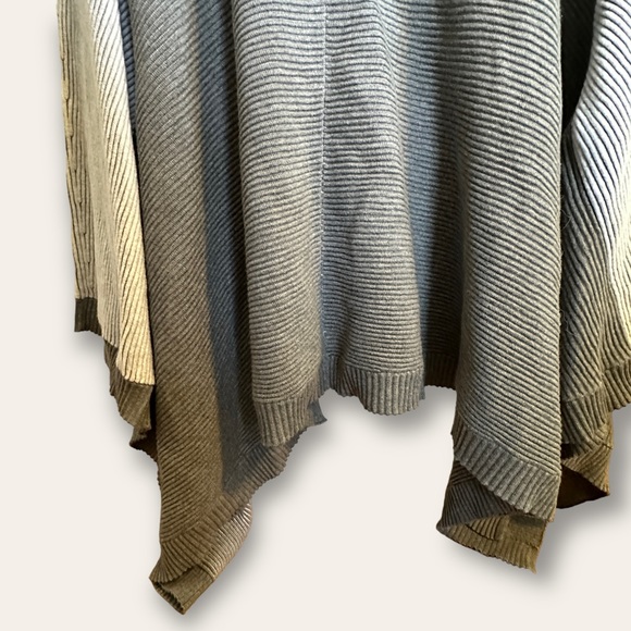 Lululemon It All Lines Up Knit Sweater Poncho - Picture 9 of 16